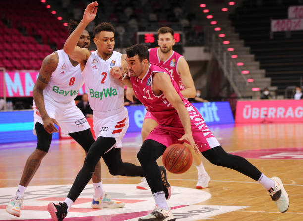 赛中遭遇瓶 赛中遭遇瓶