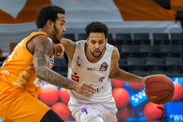 备战世界杯,日本队将在10月和11月坐镇主场进行友谊赛.